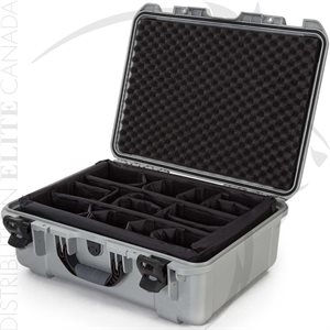 NANUK 940 CASE W / PADDED DIVIDER - ARGENT